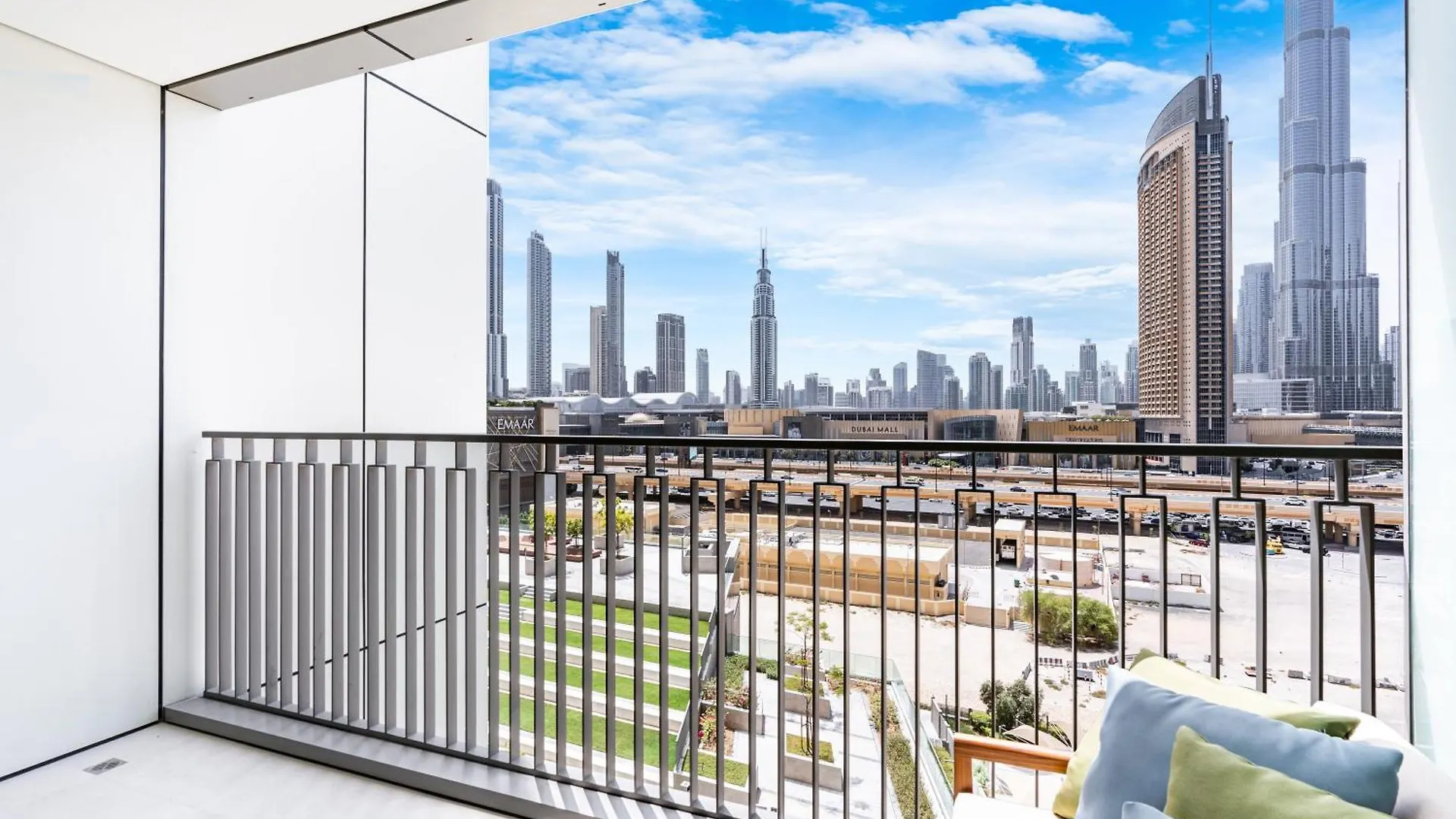 Apartment Premium 2Br Home In Dtv With Burj Khalifa View Dubai United Arab Emirates